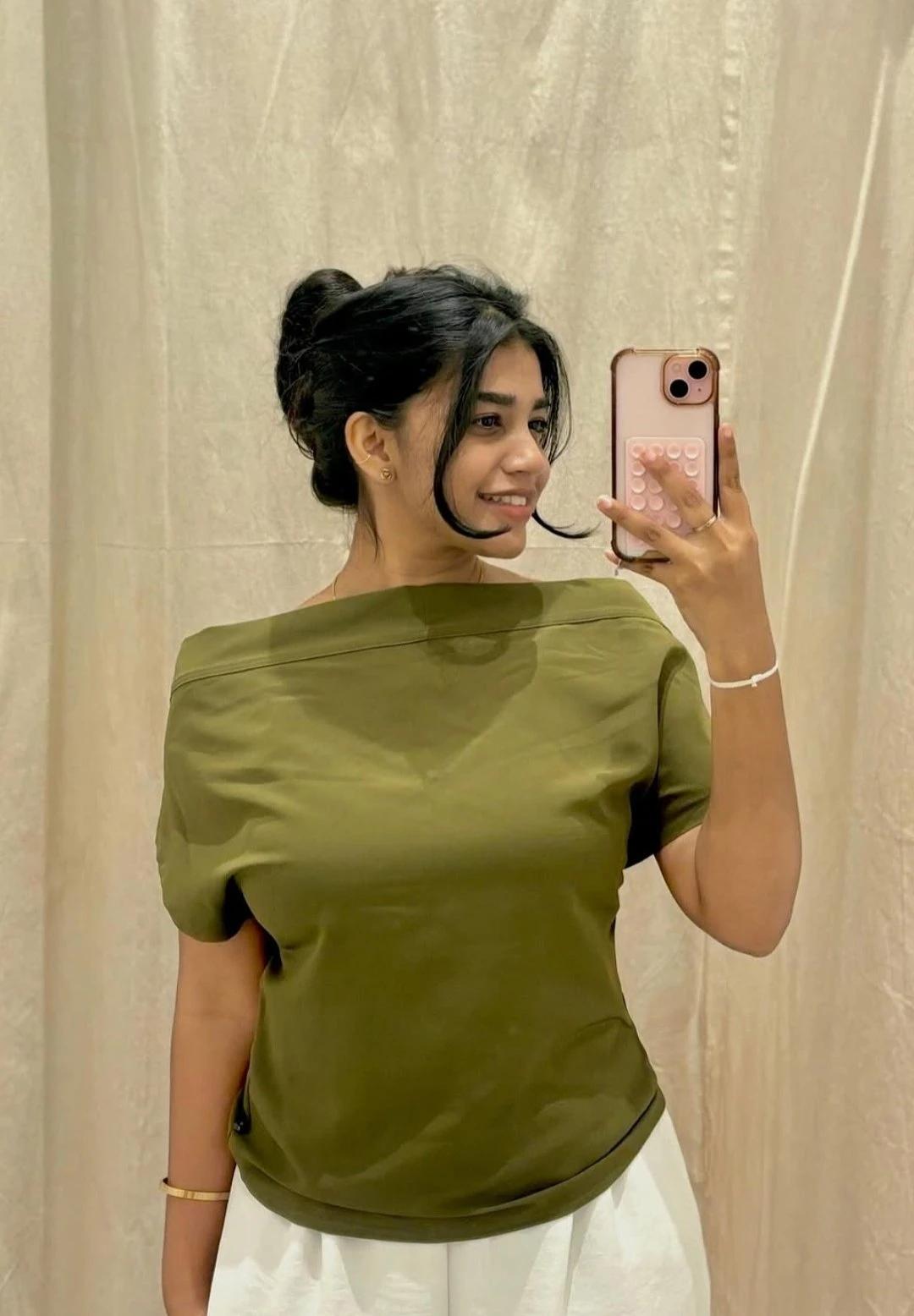 Horny Nisha – Indian escort in Chandigarh — 1 / 4