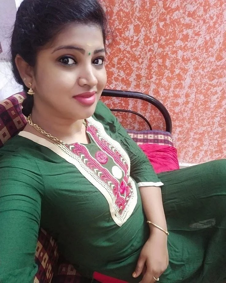 Simaran – escort in Bangalore — 2 / 4