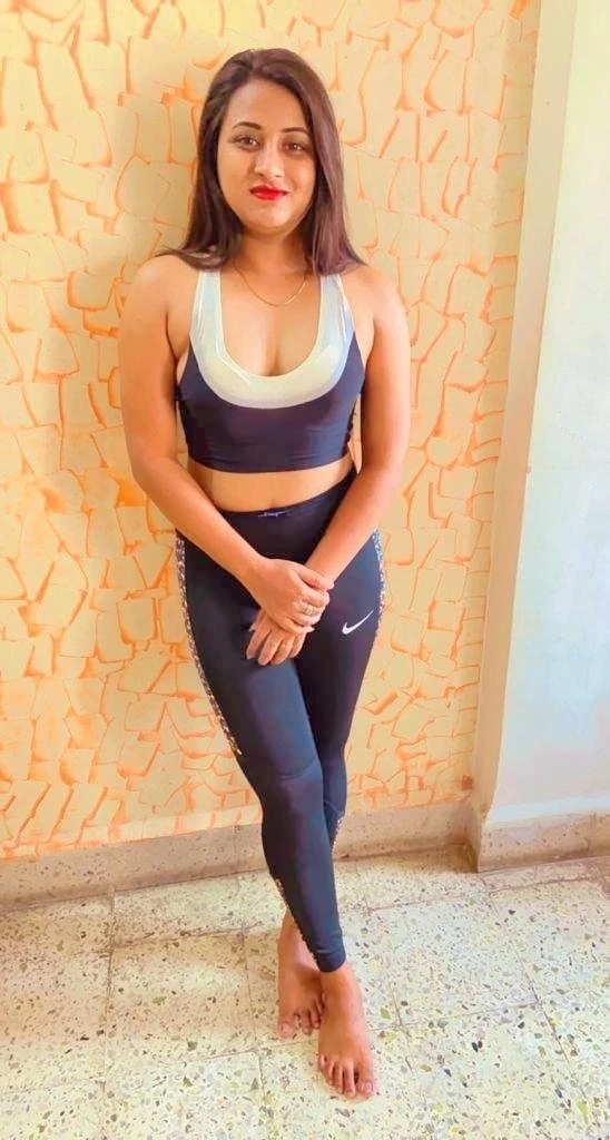 Riya Indian Cam Girl – Indian escort in Bangalore — 7 / 9