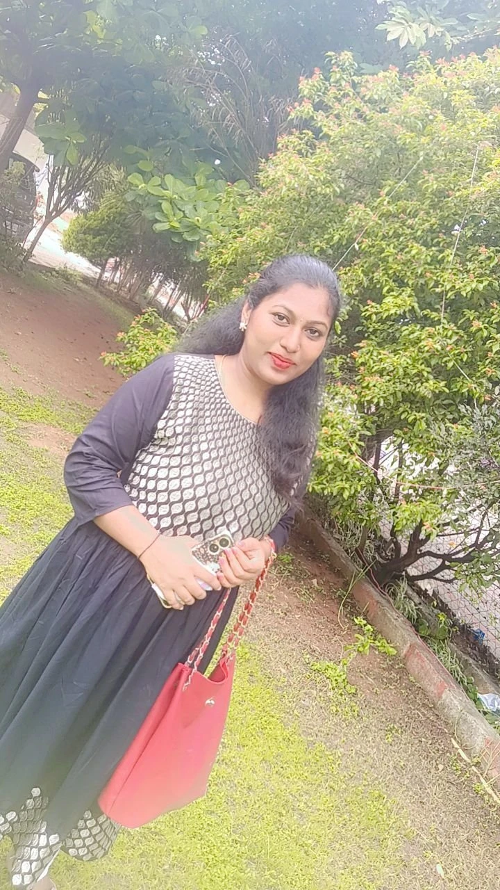 Meena Kumari – Indian escort in Bangalore, Escort, Banga
