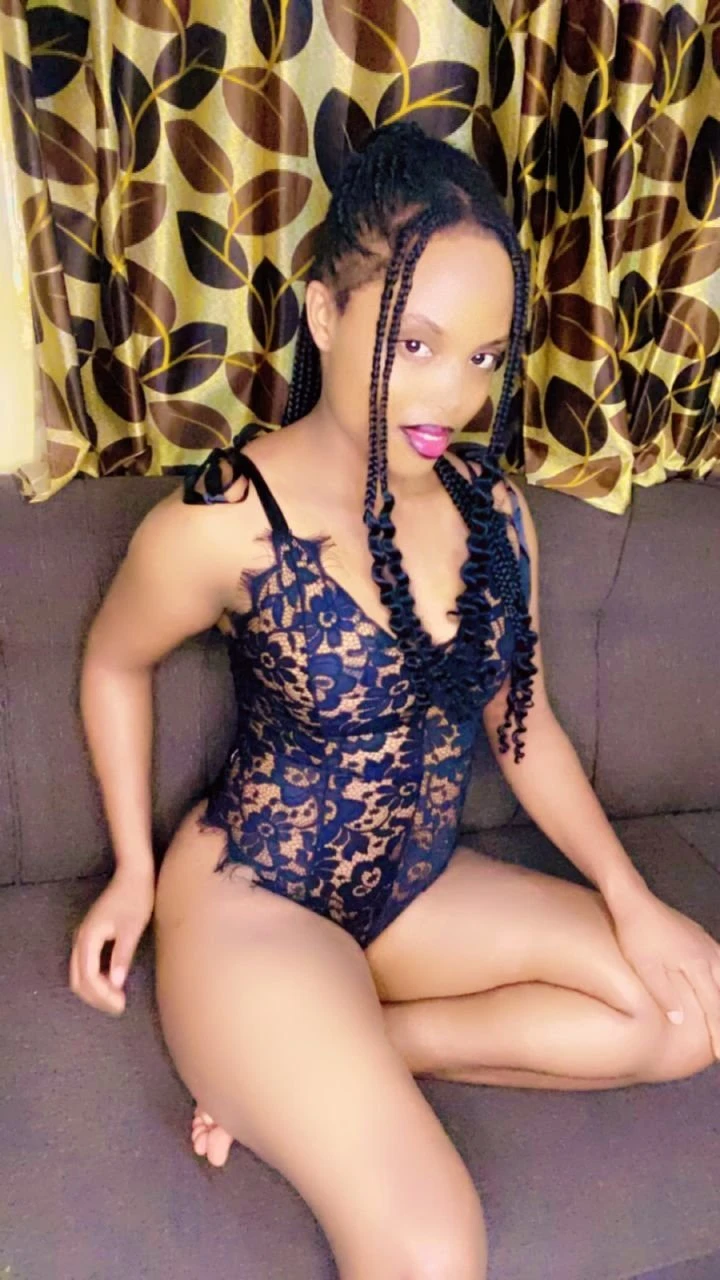 Nina – Namibian escort in Bangalore — 3 / 6
