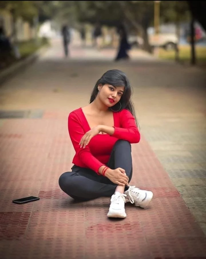 Kirti Cat – Indian escort in Bangalore — 4 / 5