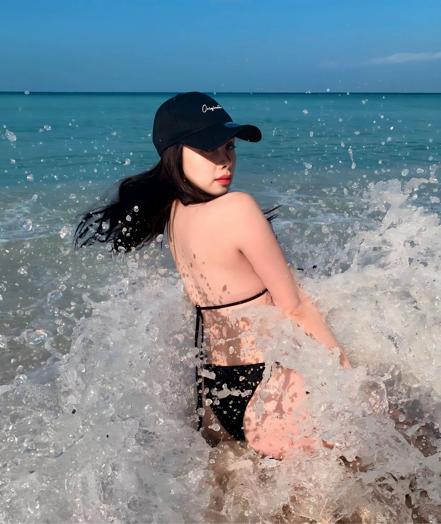 Add me to your naughty list – Spanish escort in Hong Kong — 3 / 18