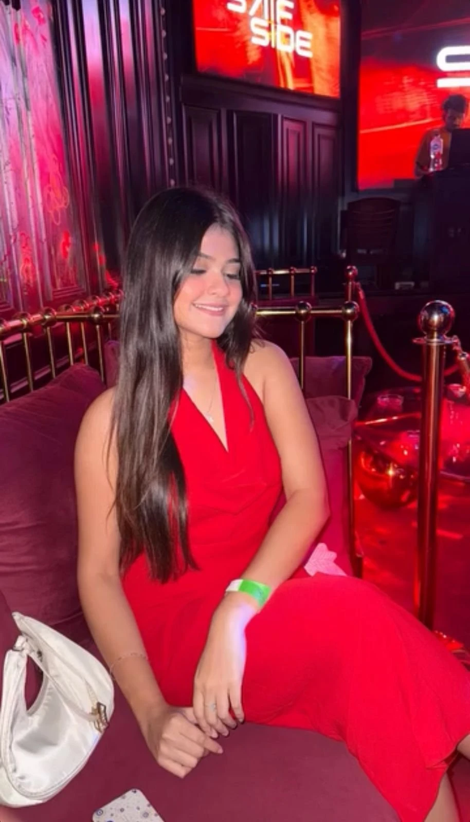 🧿 HELLO GUYS MY NAME IS JOSHNA LIVE NI – Indian escort in Guwahati — 6 / 10