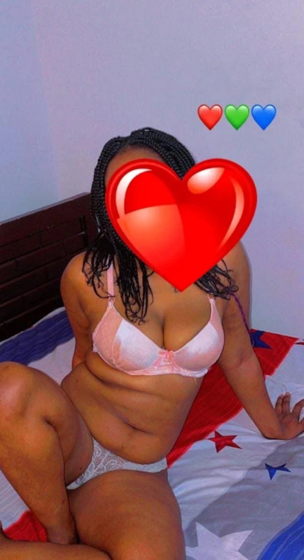 Tasha – Tanzanian adult performer in Chennai — 4 / 7