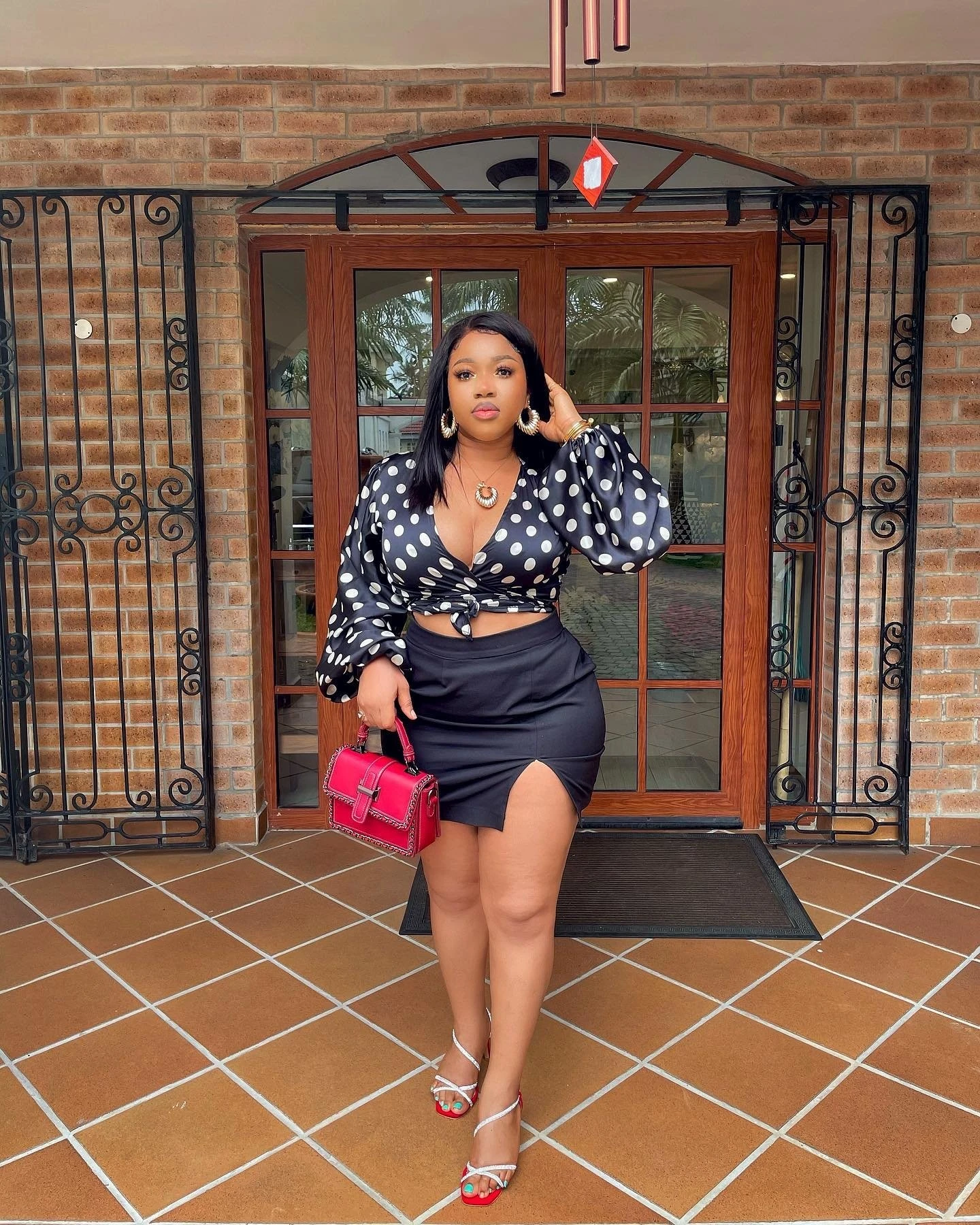 Zira – Kenyan escort in Bangalore — 2 / 4