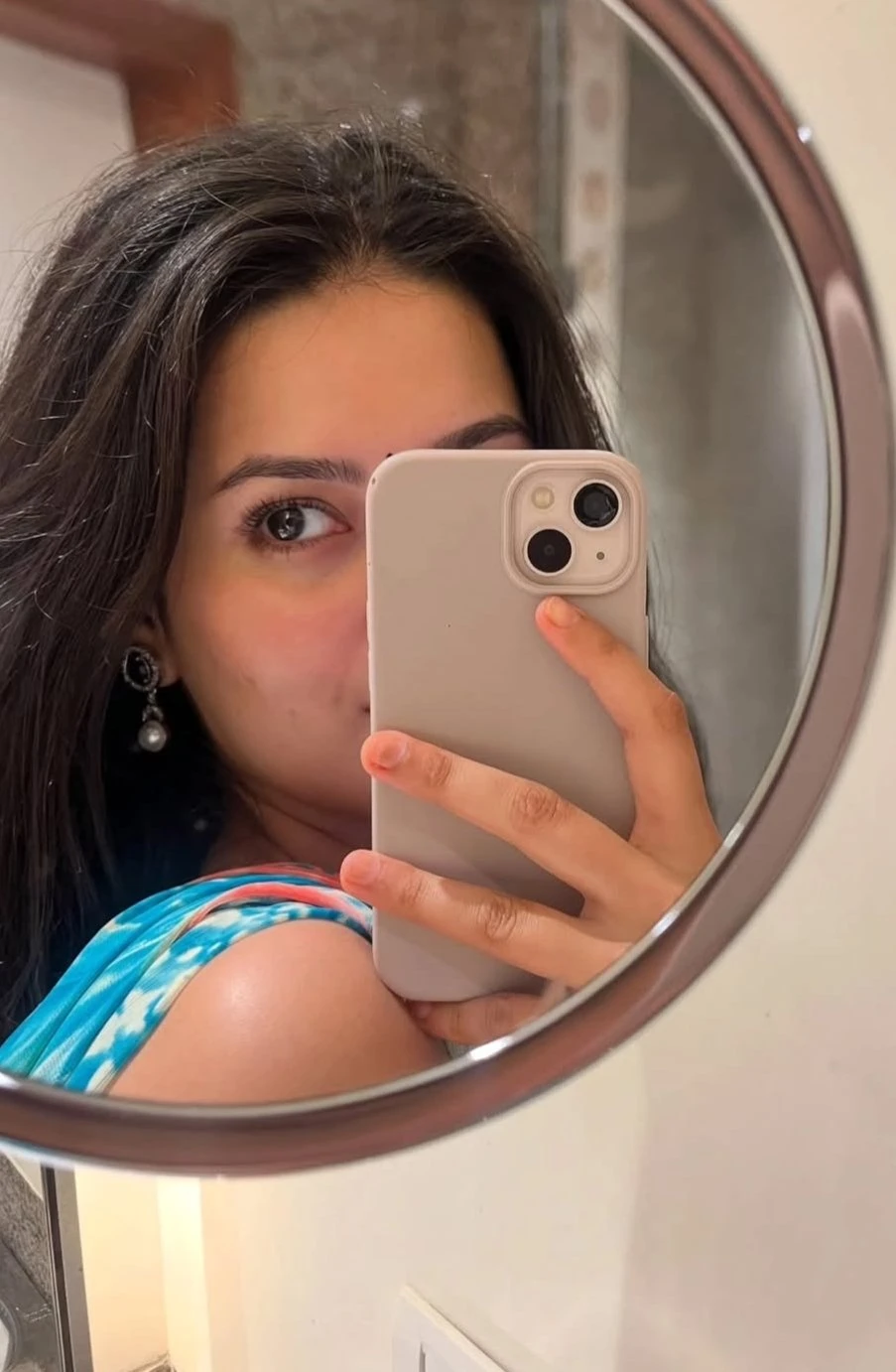 Independent girl Cam Show/real Meet – Indian escort in Gurgaon — 3 / 5