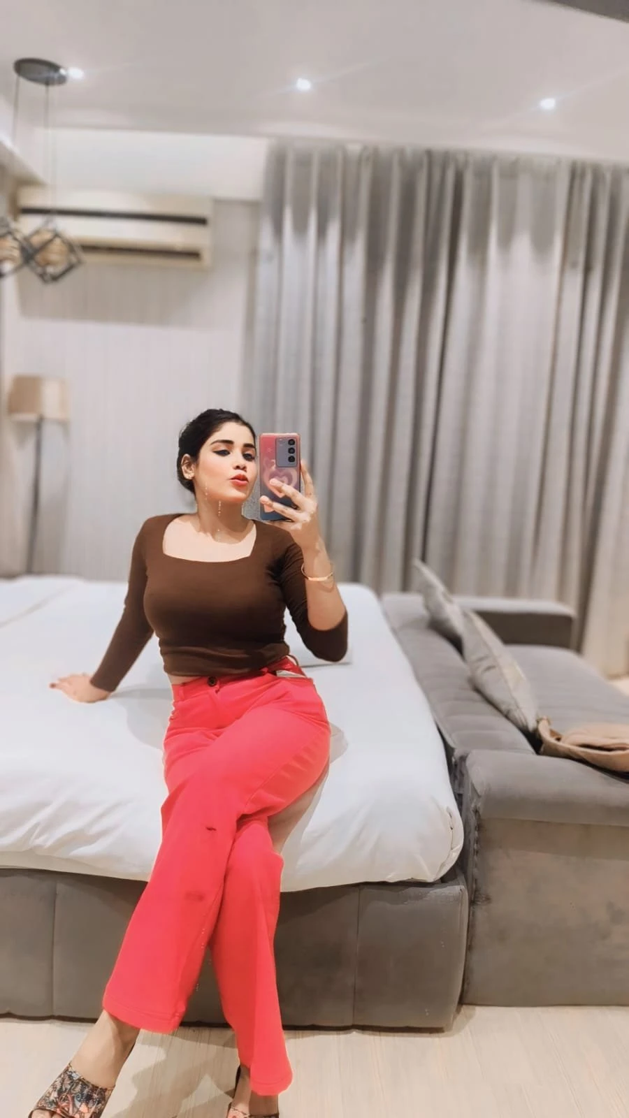 Kajal – Indian masseuse in Ahmedabad — 4 / 6