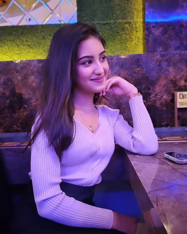 Pallavi – Indian escort in Bangalore — 3 / 4