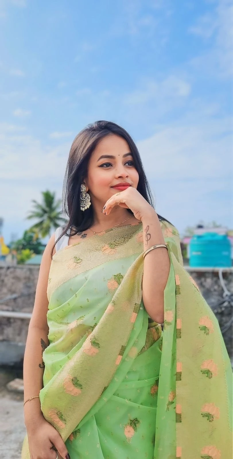 Russian and Indian Direct Payment – escort in Chennai — 1 / 2