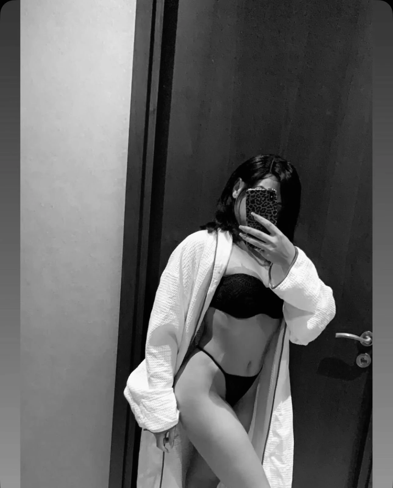 African Colsie +91//690911//7836 – escort in Gurgaon — 8 / 17