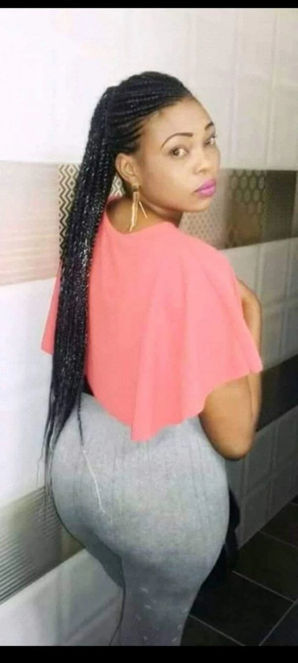 Sinyorita – South African escort in Bangalore — 3 / 4