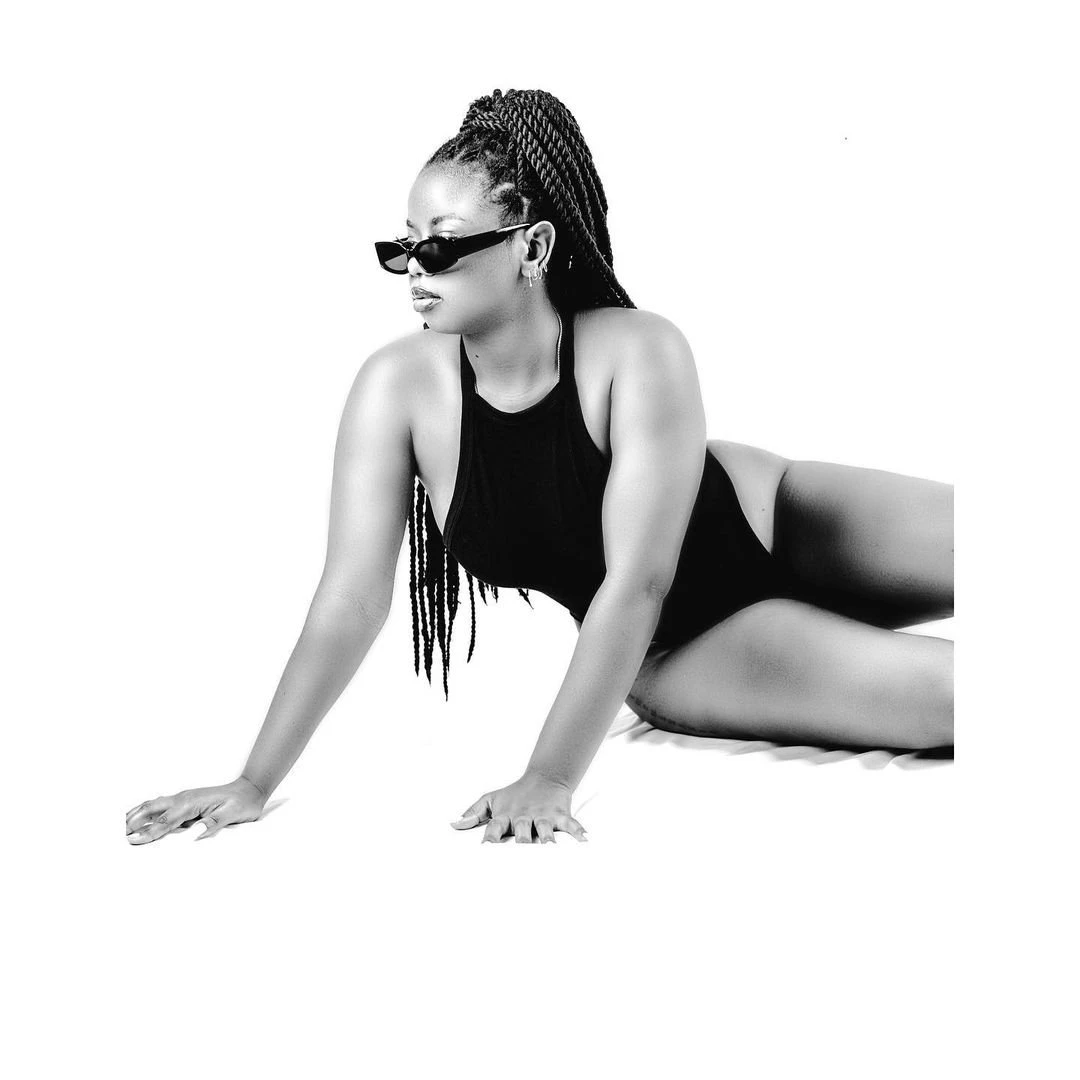 Rosy – South African escort in Gurgaon — 4 / 5