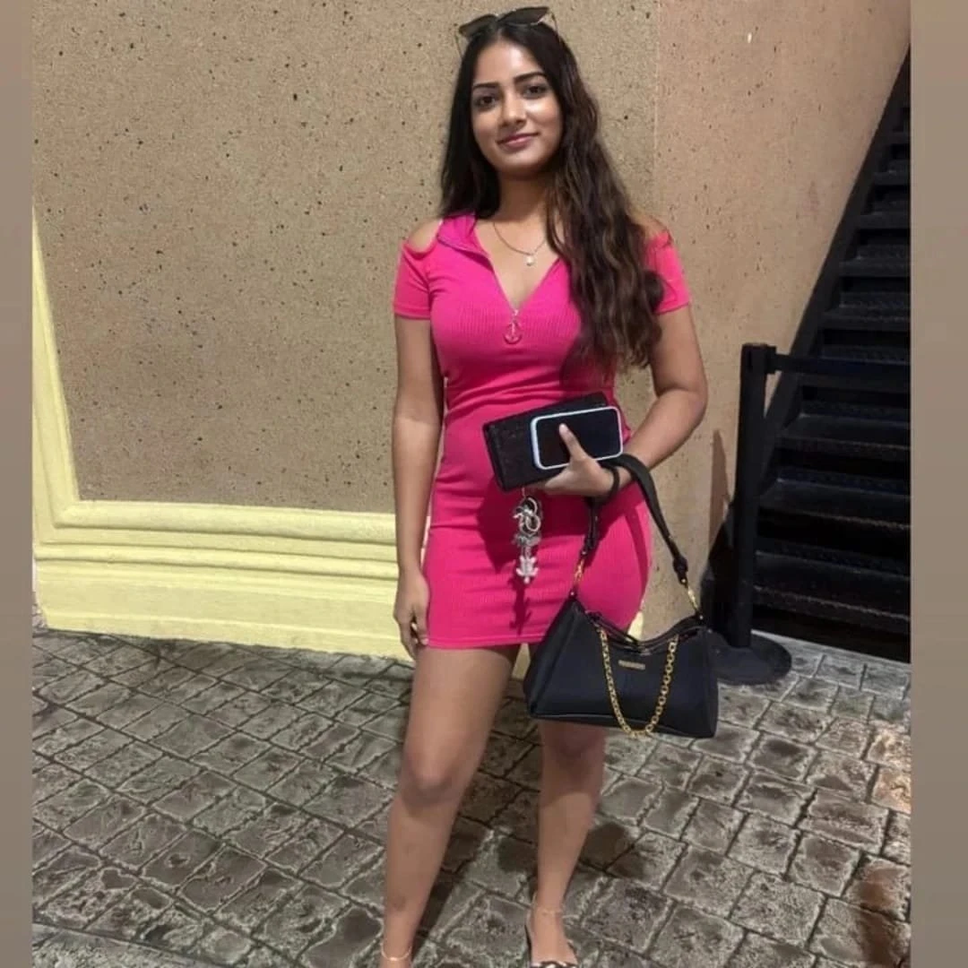 Divya Sharma – Indian escort in Bangalore — 2 / 3
