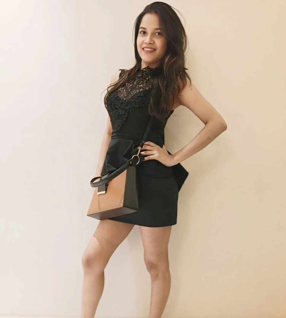 Camfun or real meet – Indian escort in Candolim, Goa — 4 / 5
