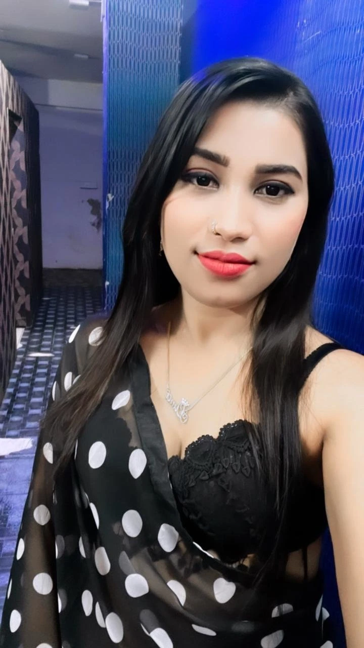 Kavya – Indian escort in Bangalore — 2 / 4