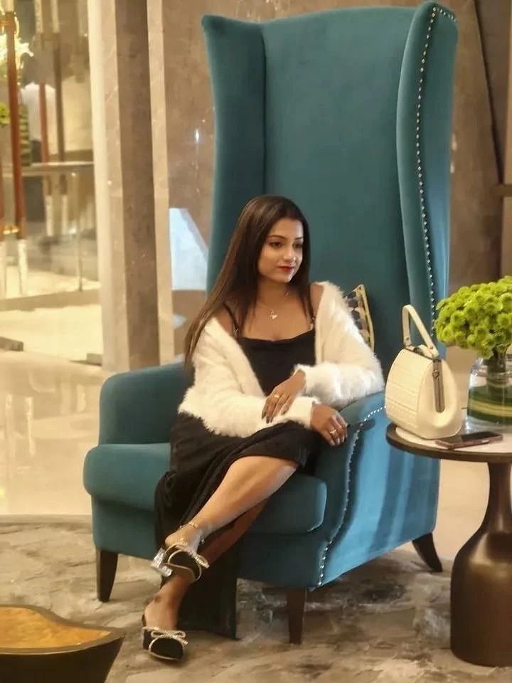 Divya – Indian escort in Bhopal — 2 / 4