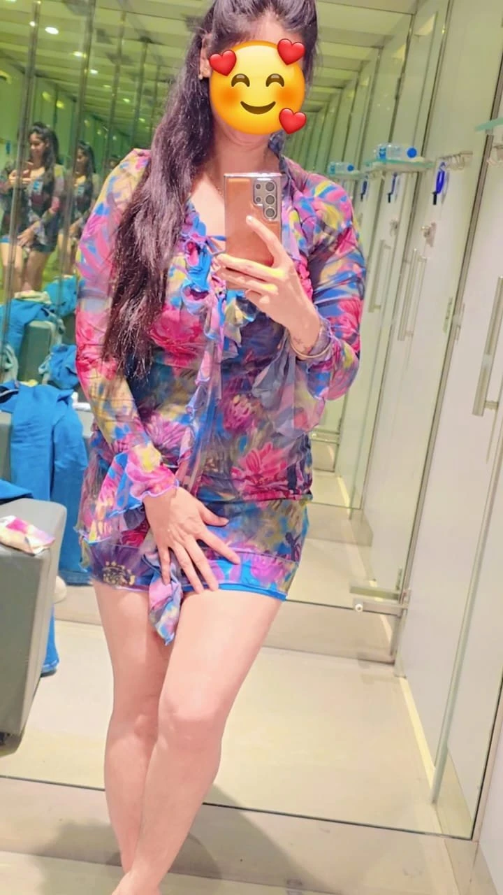 Vaani Genuine Queen Real Meet & Cam Show – Indian escort in Bangalore — 1 / 6
