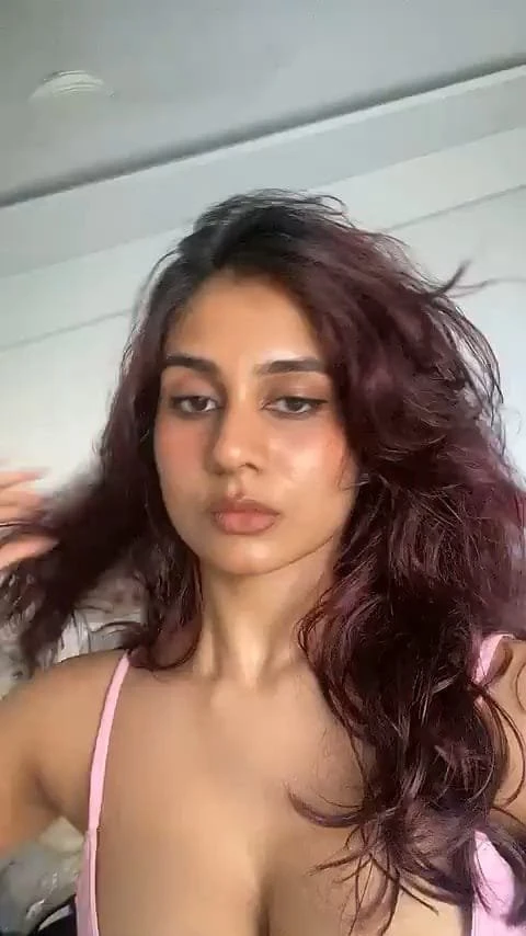 Khooshi – Indian escort in Ahmedabad — 1 / 2