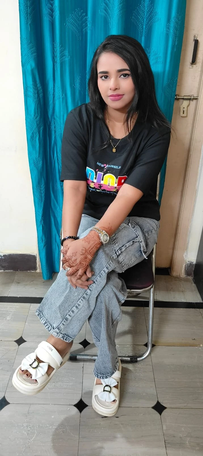 Beautiful Hifi college student – escort in Bangalore — 2 / 10