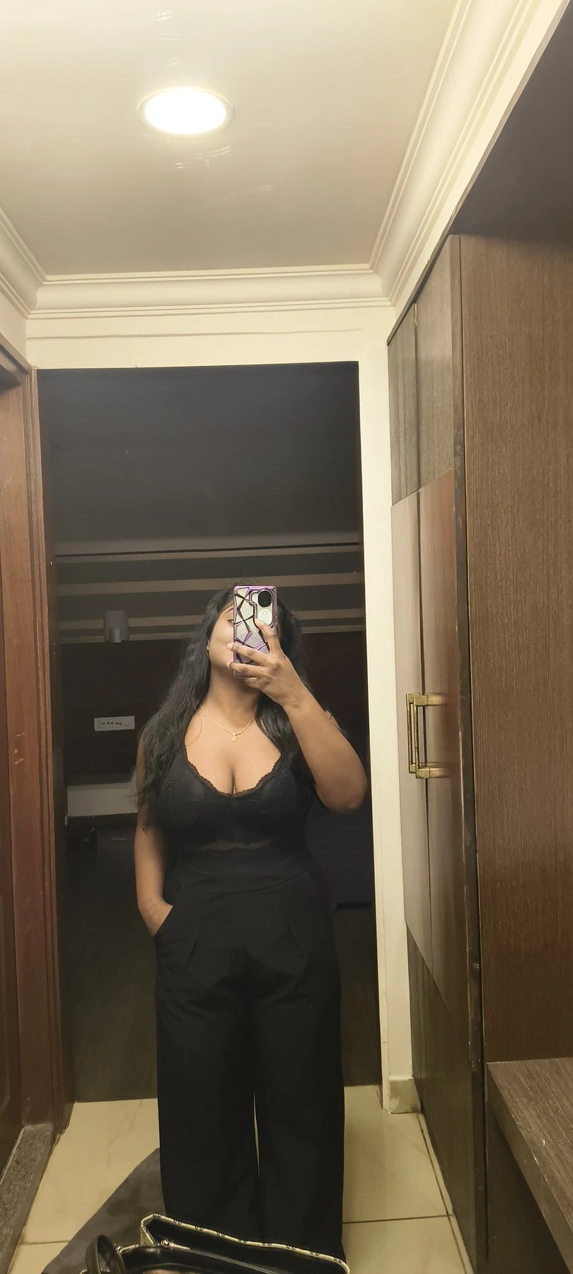 Isha – Indian escort in Bangalore — 3 / 13