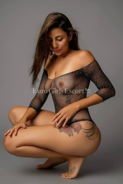 Ashley – Colombian escort in Tirana — 2 / 5