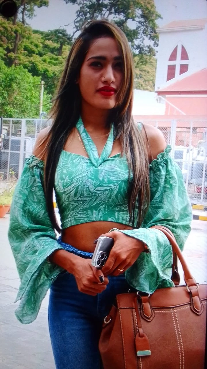 Shreya Mathur – Indian escort in Bangalore — 6 / 7