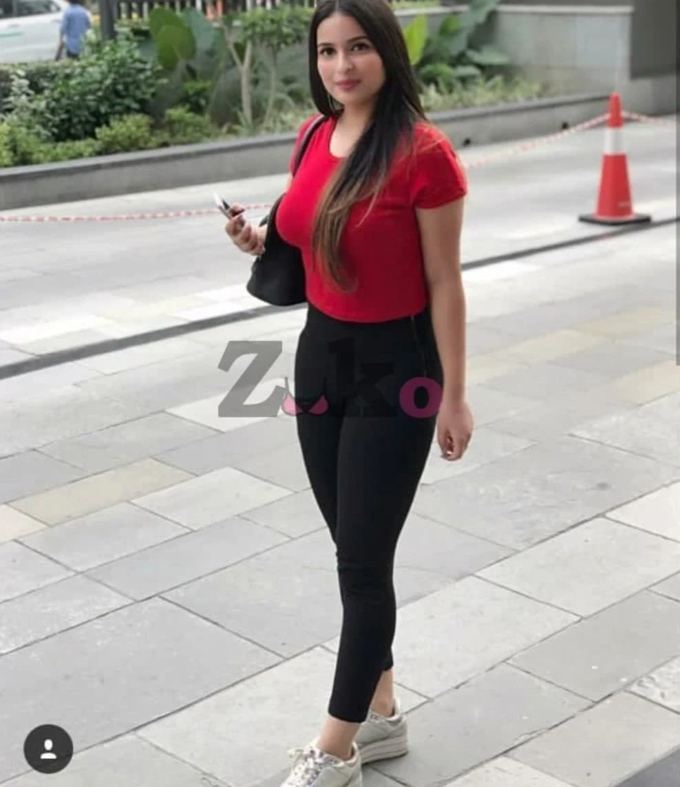 Riya Sharma – escort in Chandigarh — 1 / 5