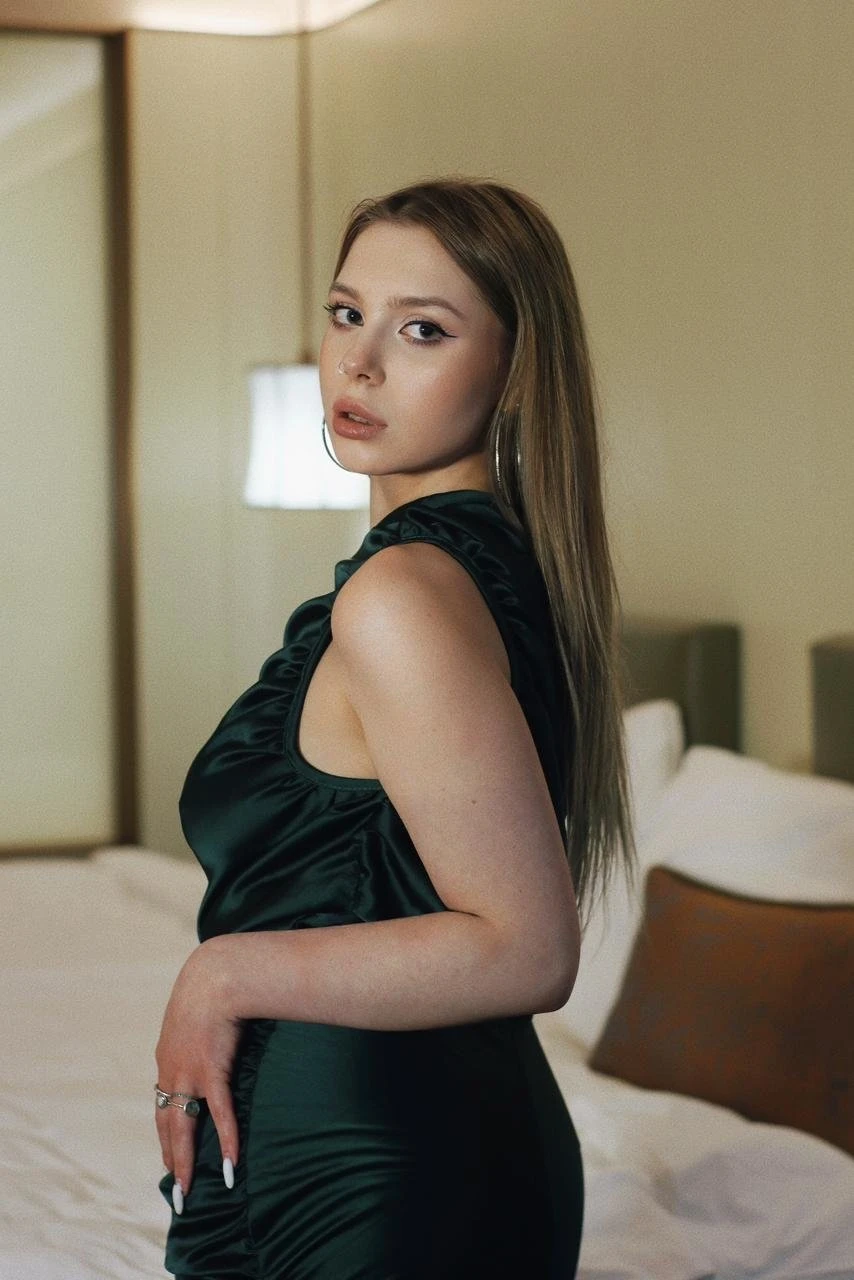 Evelina Deep Devourer – Russian escort in Hong Kong — 2 / 9