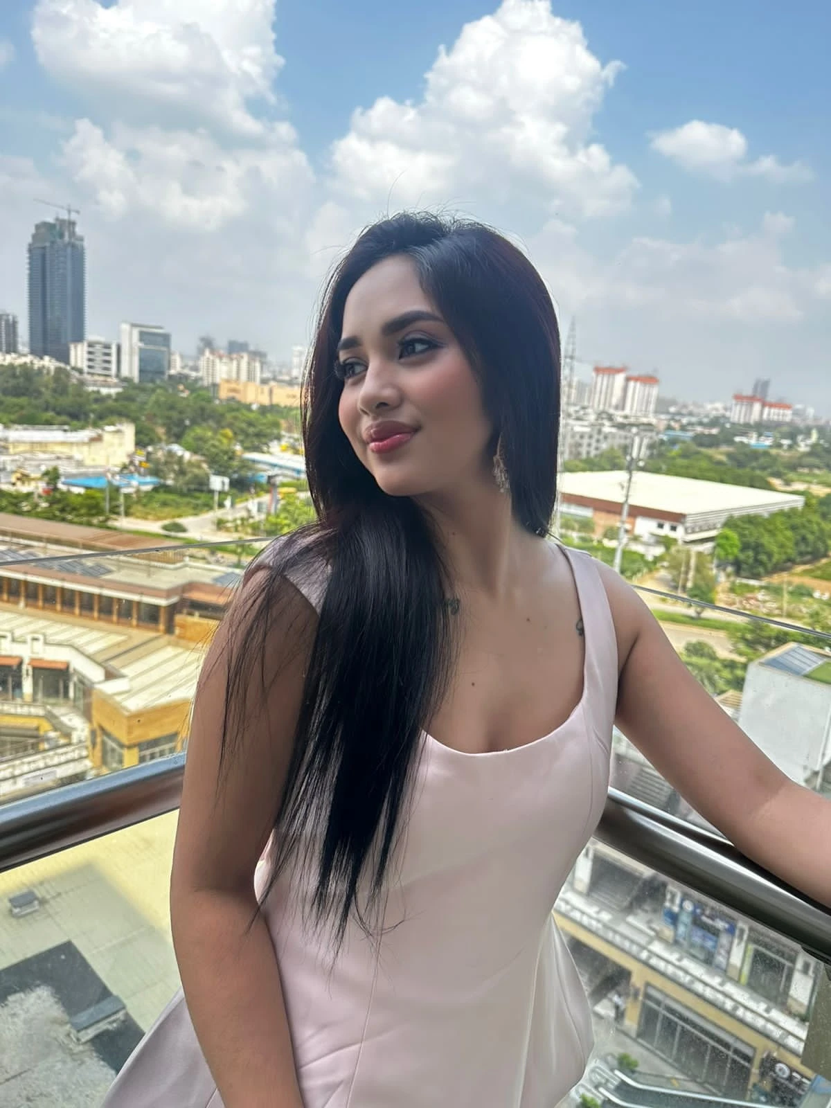 Alexa Smith – Filipino escort in Gurgaon — 3 / 4