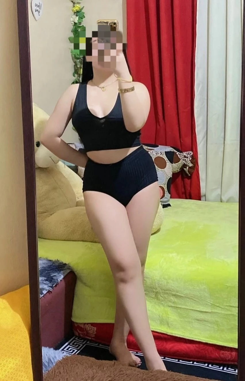 Juli Cam Session – Indian escort in Bangalore — 3 / 6