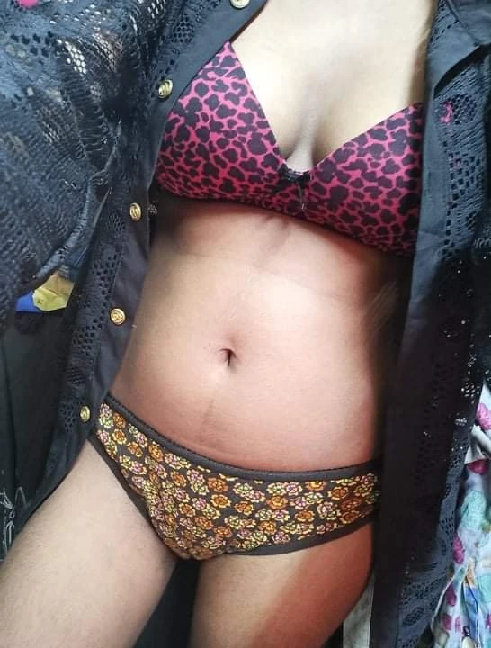 Ashnisha – Indian escort in Dehradun, Uttarakhand — 2 / 4