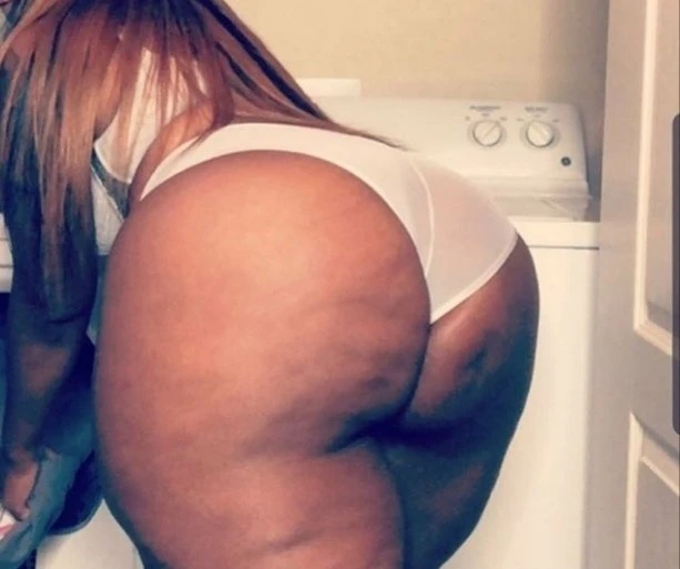 Karine – Kenyan companion in Ruse — 2 / 3