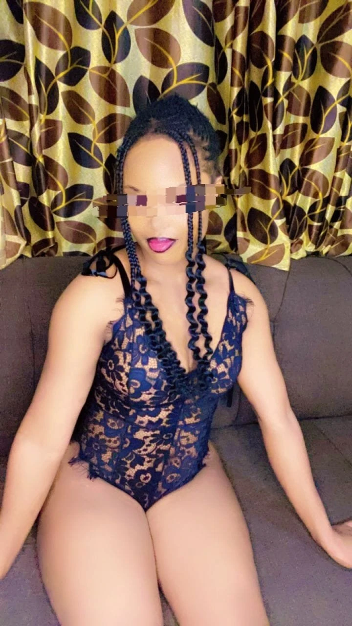 Nina – Namibian escort in Bangalore — 5 / 6
