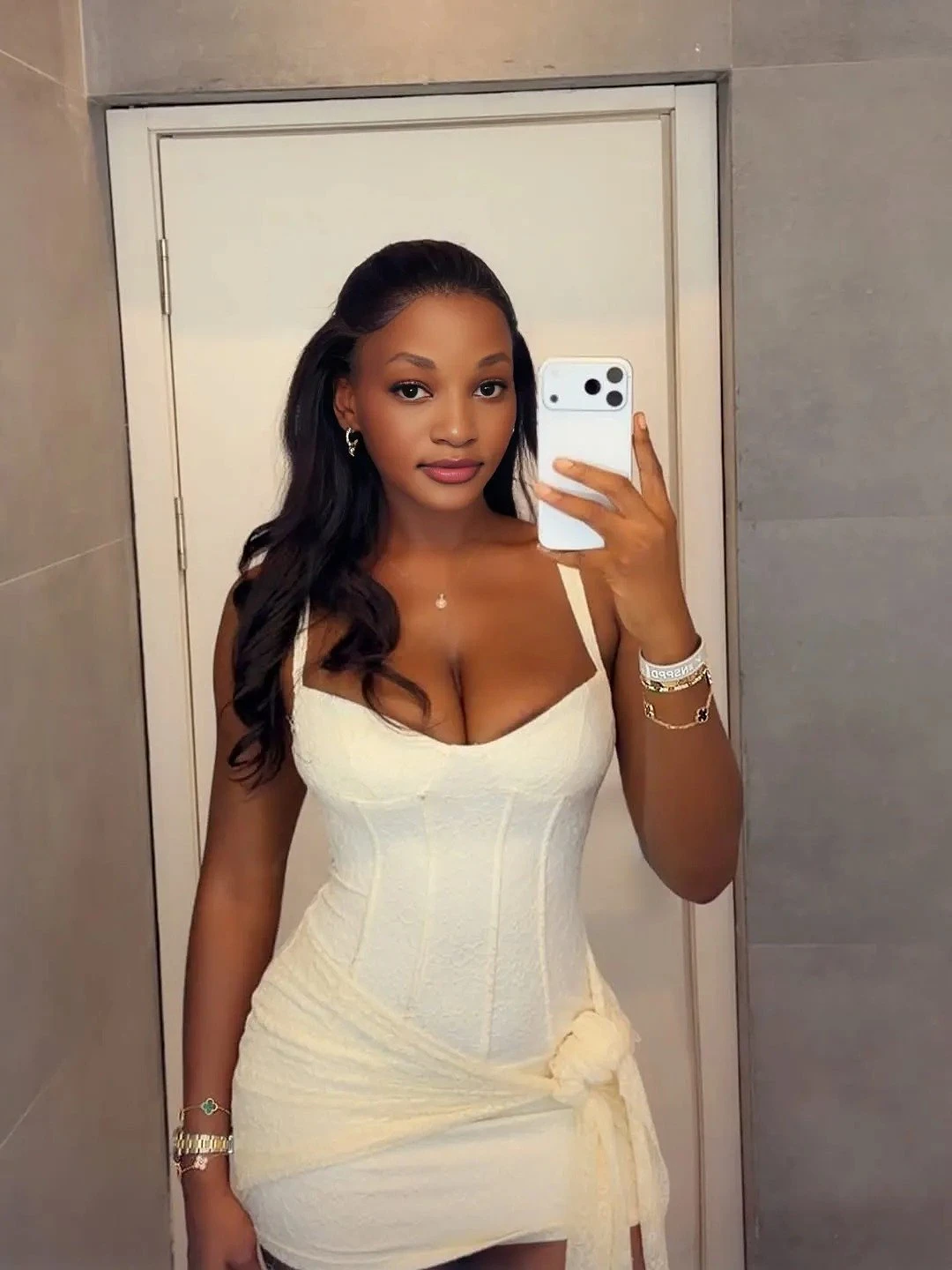 African Shamirah +91//690922//9535 – escort in Gurgaon — 2 / 6