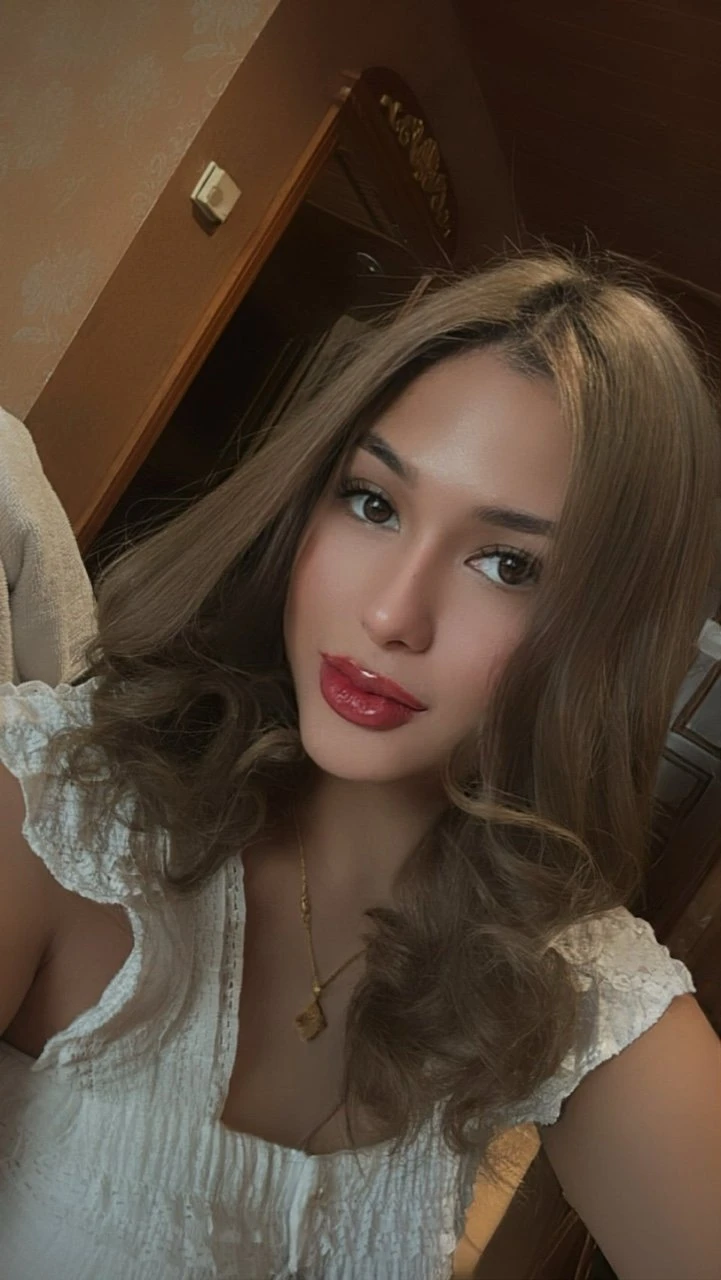 Sexy Filipina Just Arrived – Filipino escort in Hong Kong — 2 / 14