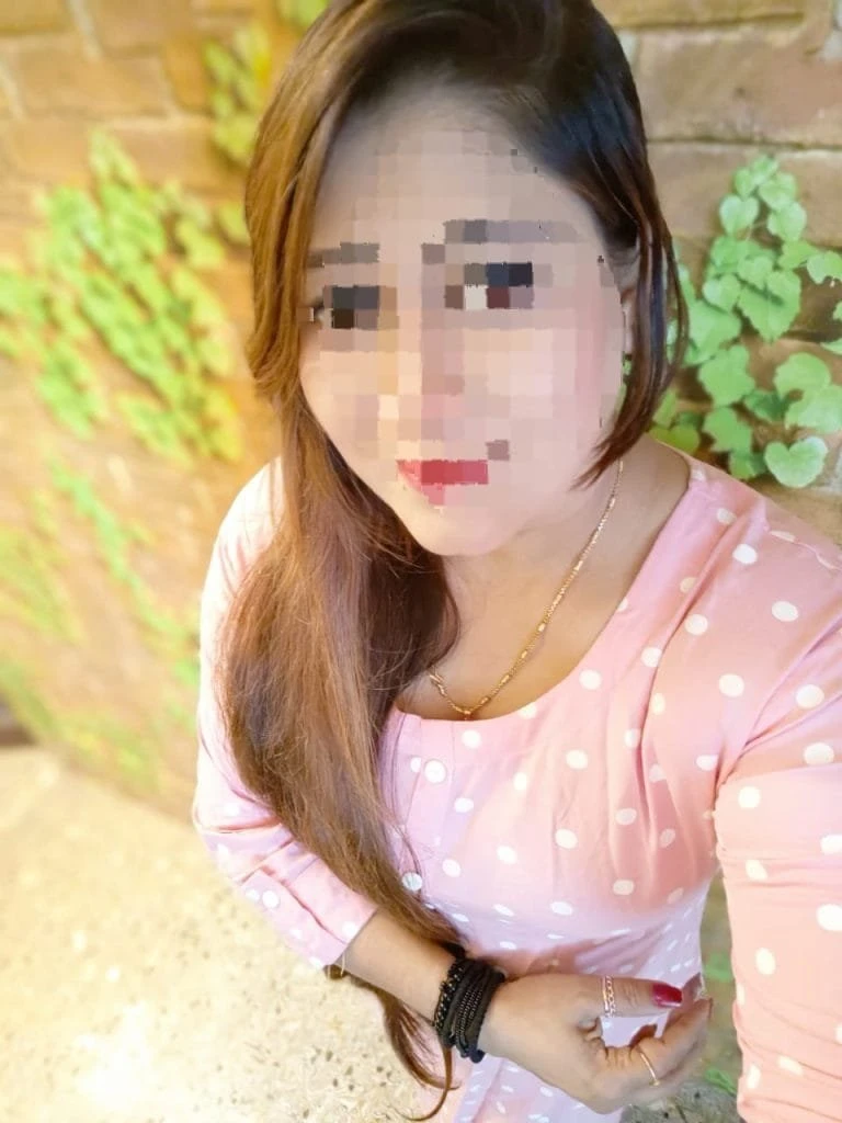 Shruti Escort in Ahmedabad Call Me for S – Indian escort agency in Ahmedabad — 4 / 5
