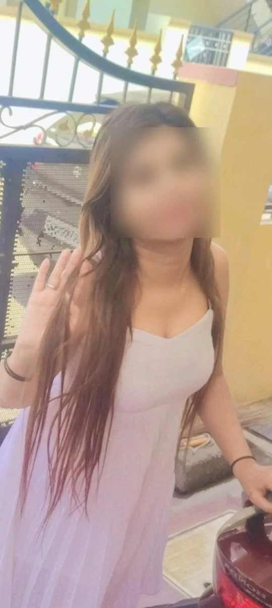 Daizy Punjabi Girl Miracle Body – Indian escort in Bangalore — 3 / 4