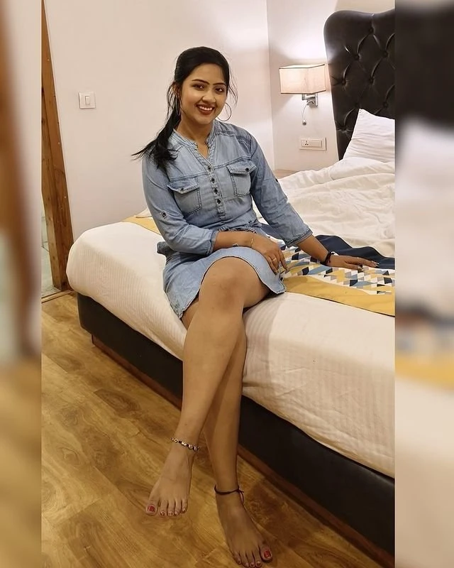 Ankita – Indian escort in Ahmedabad — 1 / 4