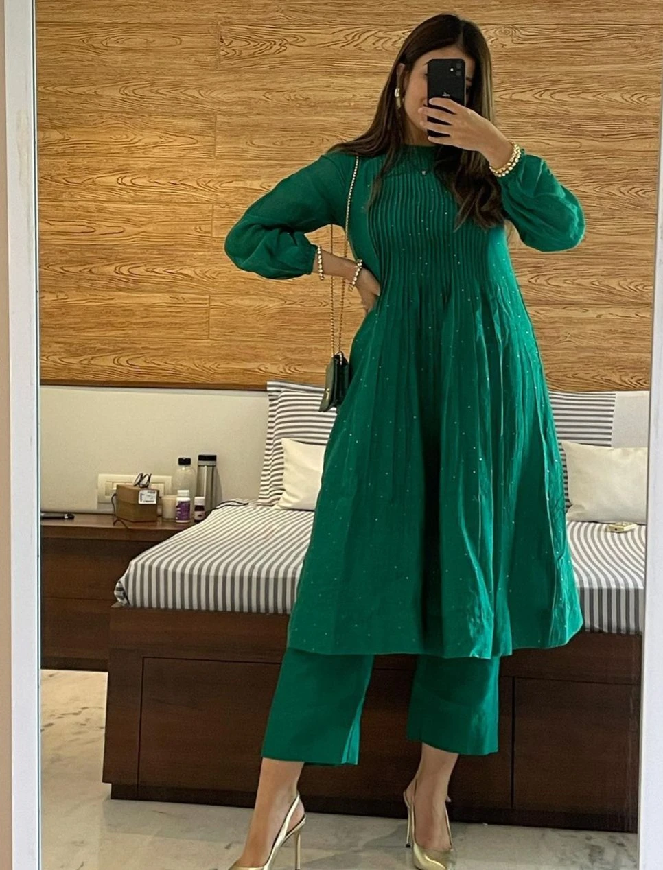 Real meet and cam show – Indian escort in Bangalore — 2 / 6