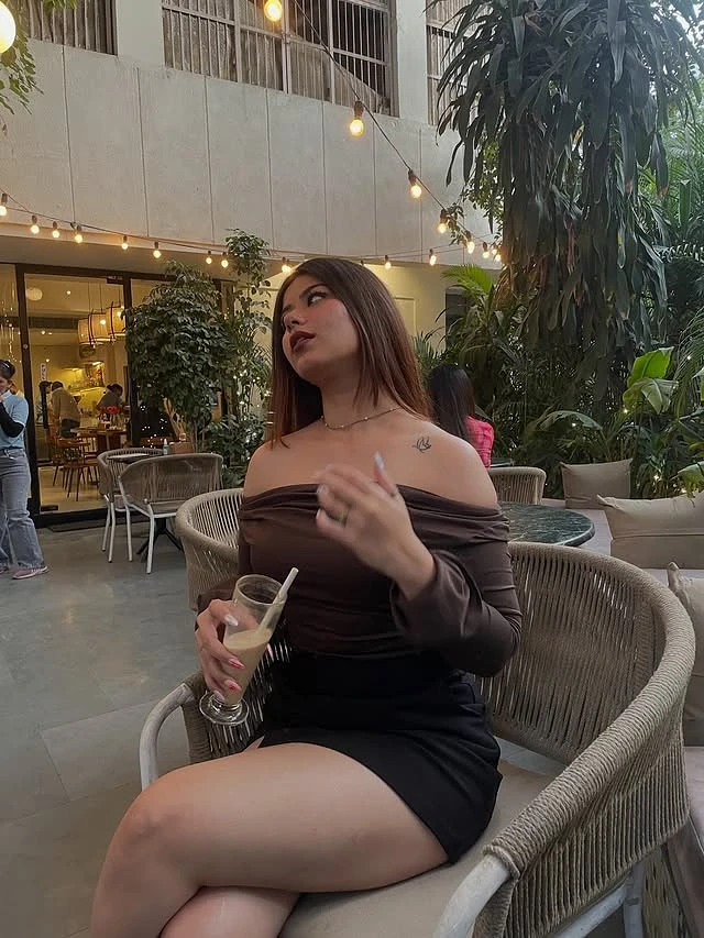 Kanika – Indian escort in Bangalore — 2 / 7