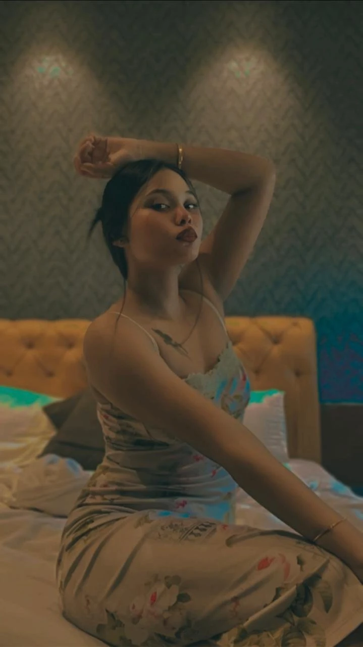Aliya Roy – Indian escort in Ahmedabad — 3 / 12