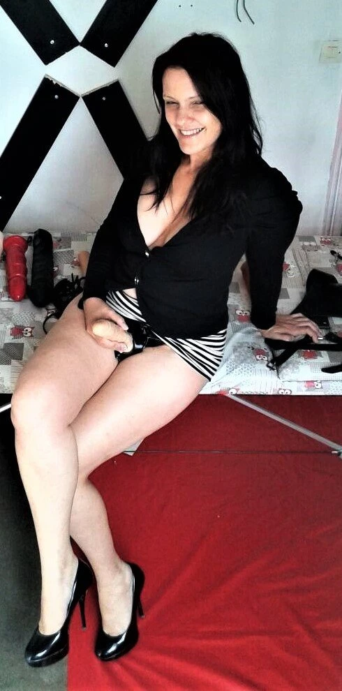 Biacamgirl – dominatrix in Dhaka — 2 / 7