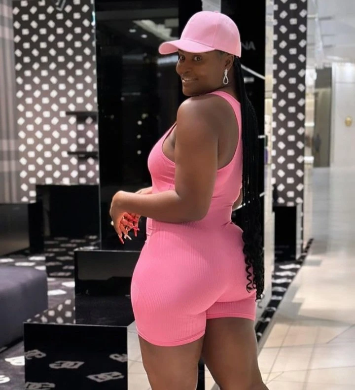 Rubatee – South African escort in Chandigarh — 2 / 3