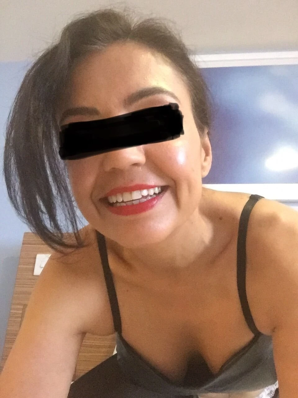 London Milf – British escort in Bangalore — 1 / 5
