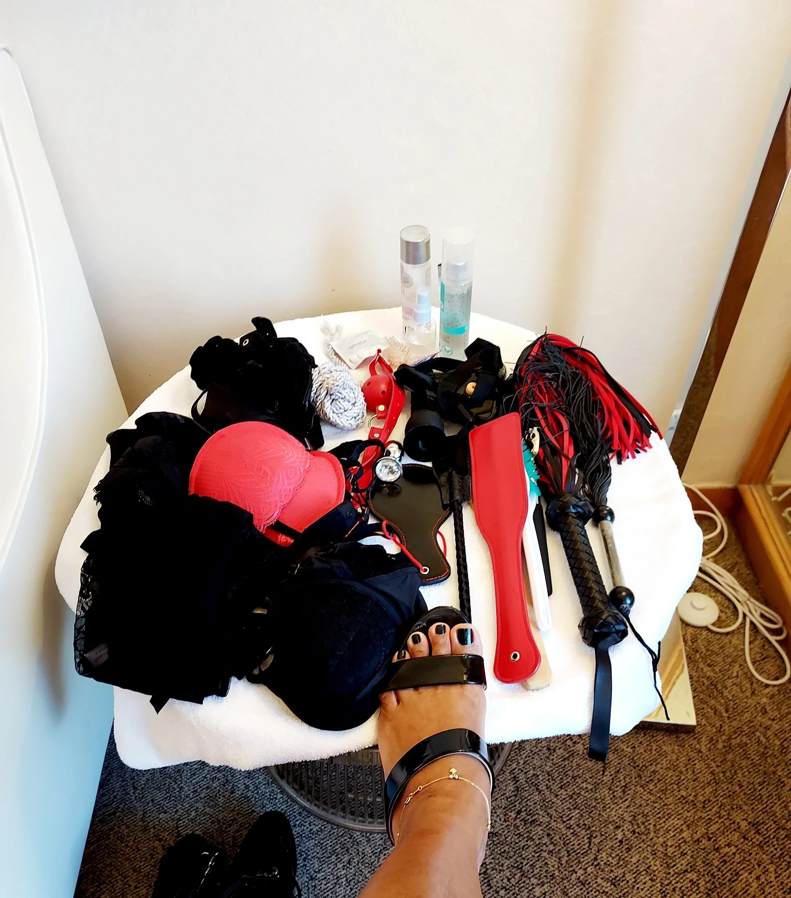 Madame Tara – escort in Hong Kong — 6 / 29