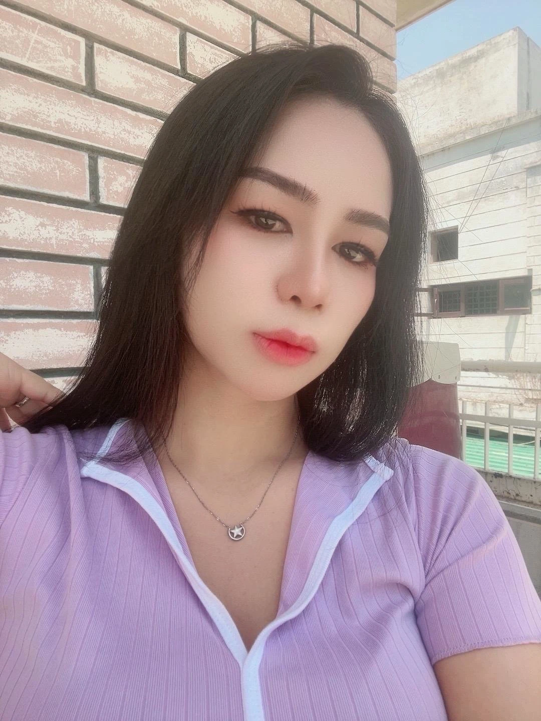 Susie – Thai escort in Gurgaon — 2 / 4
