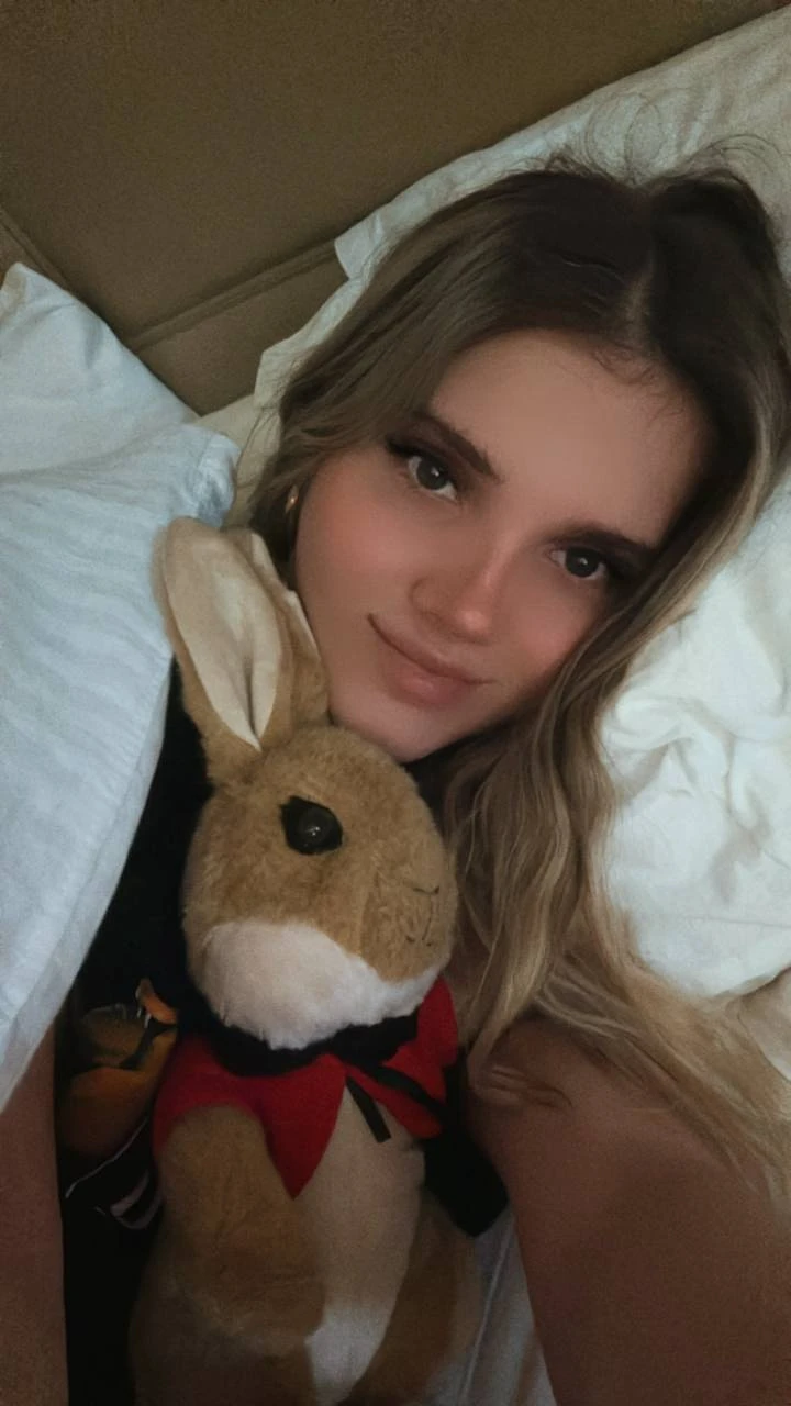 Sasha – Russian escort in Hong Kong — 3 / 10