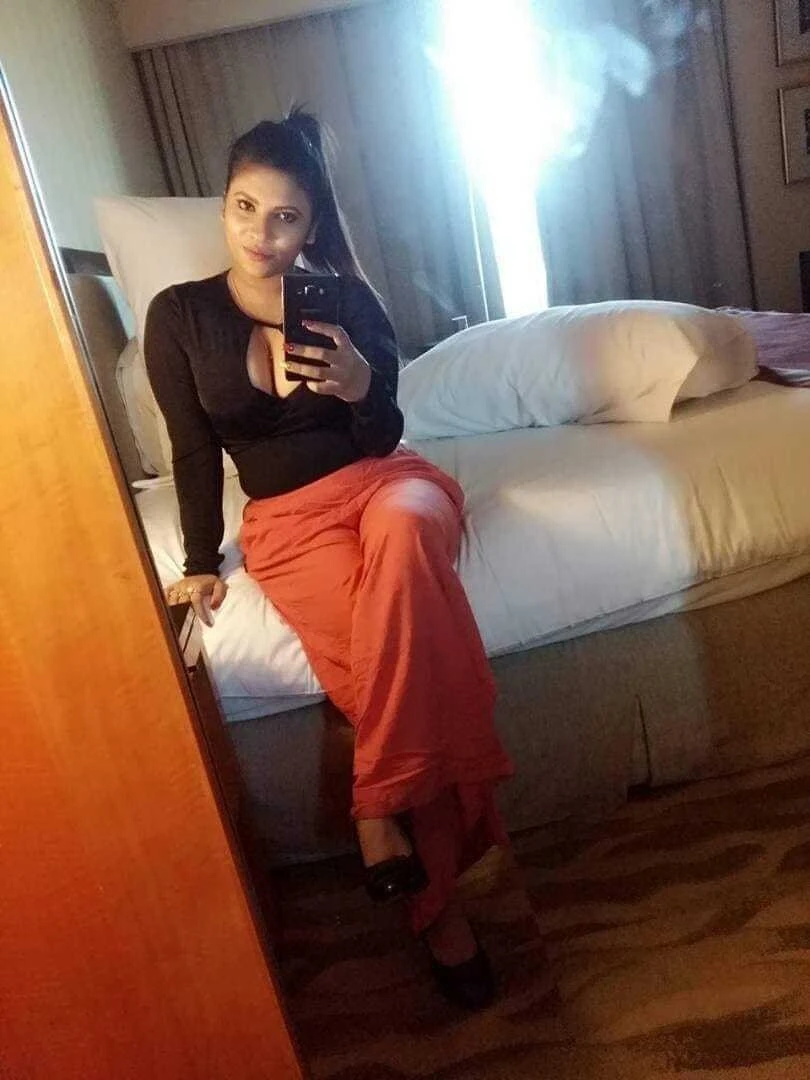 Joy New in Escort – Indian escort in Bangalore — 2 / 3