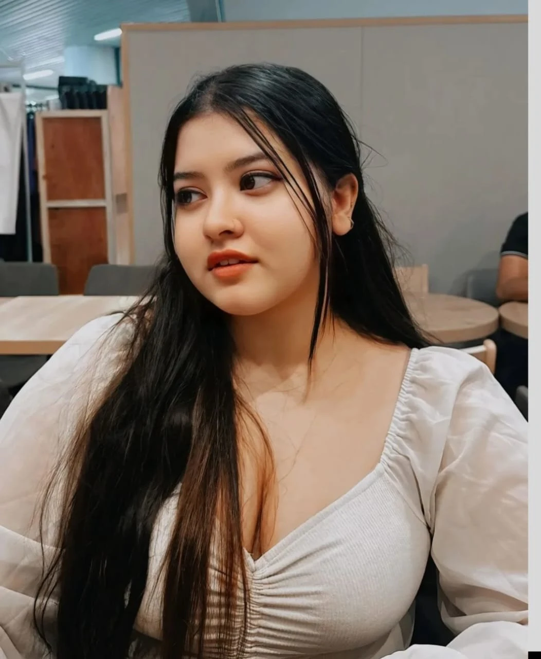 Naira Jain – Indian escort in Ahmedabad — 4 / 5
